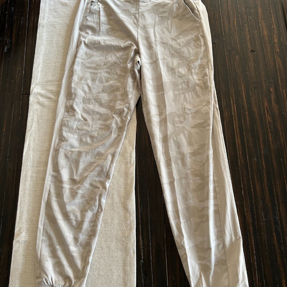Athleta, gray camo joggers - 8T